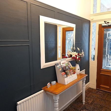 בלקפול Phoenix Guest House מראה חיצוני תמונה